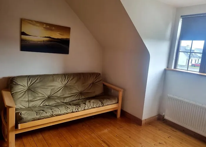 A Spacious 4-bed Beside The * Fethard-on-Sea