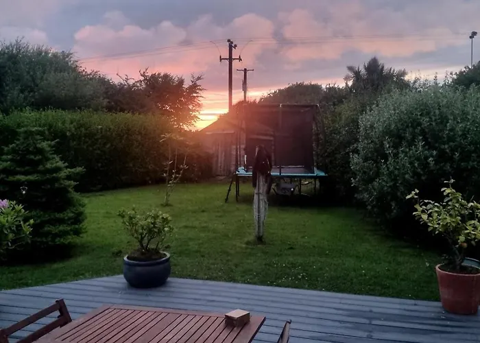 A Spacious 4-bed Beside The Vakantiehuis